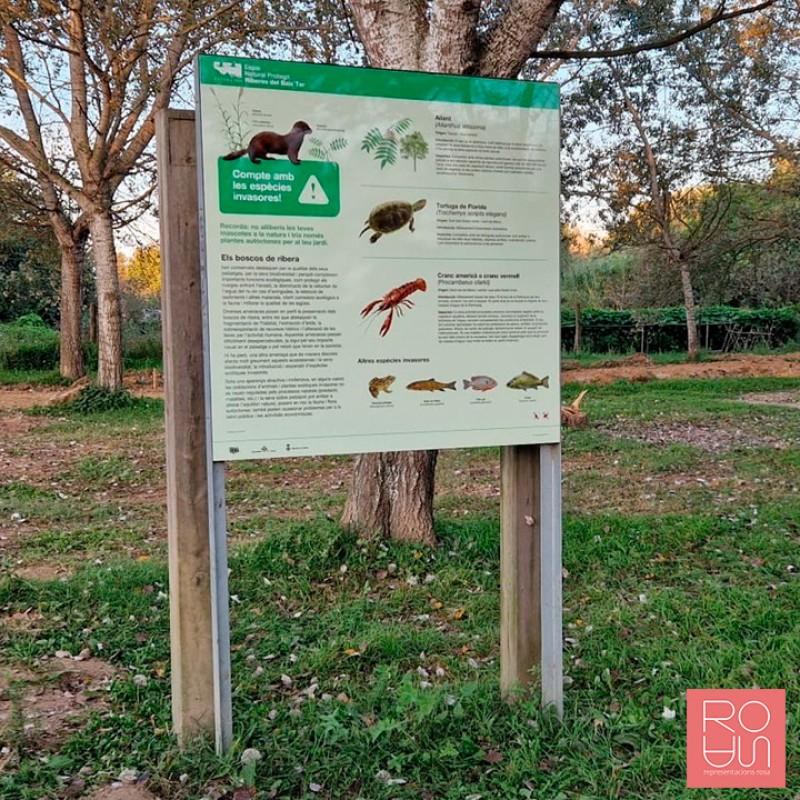 Cartellera d'Acer per a Parcs Naturals | Disseny Minimalista